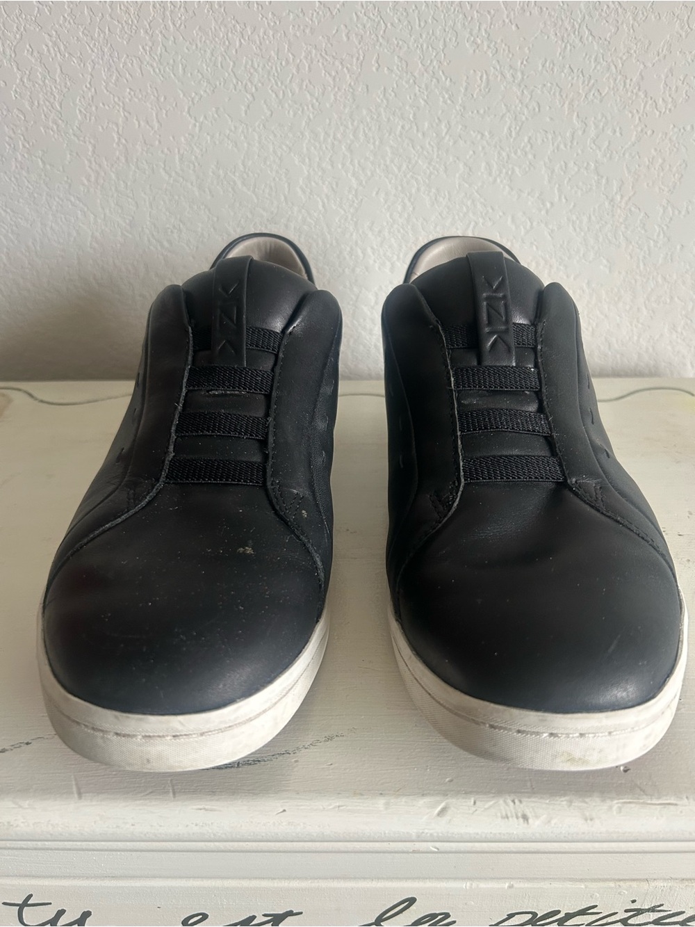 Kizik New York Mens Size 10M Black Leather Hands Free Slip On Sneakers Shoes⁠